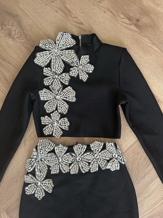 Compelu bandage, bluza si fusta