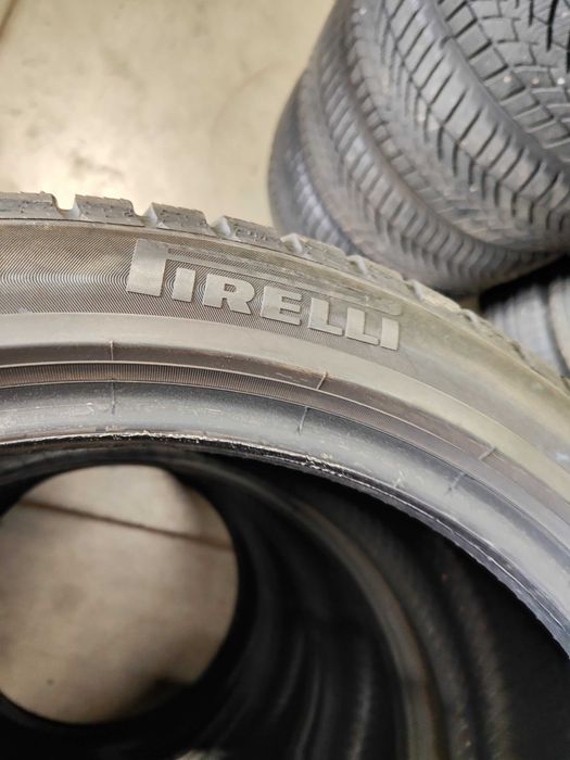 4бр.зимни гуми 225/45/18 Pirelli