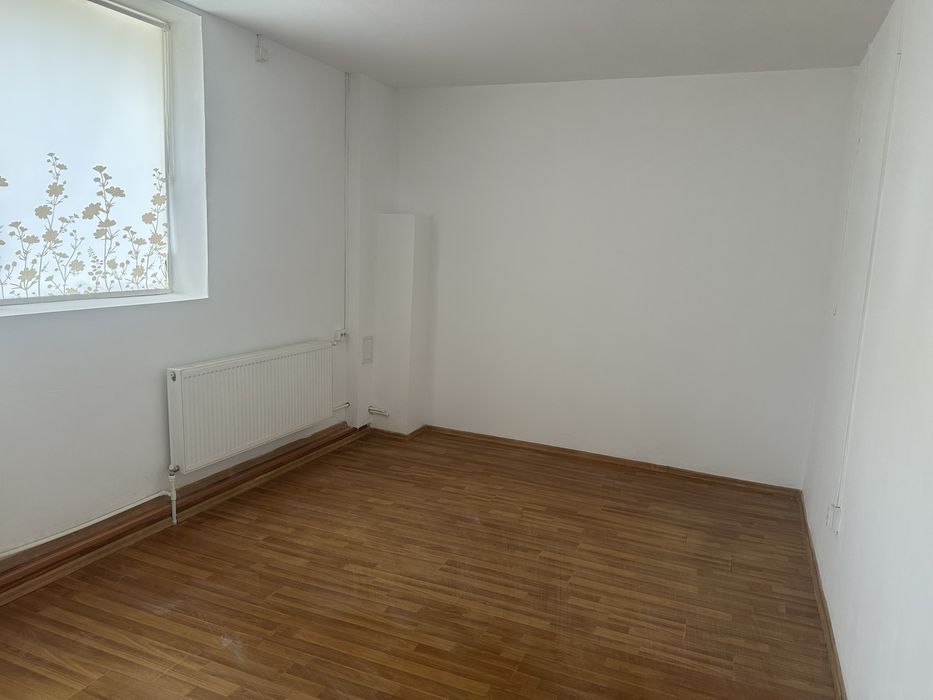 Inchiriez spatiu depozitare/productie