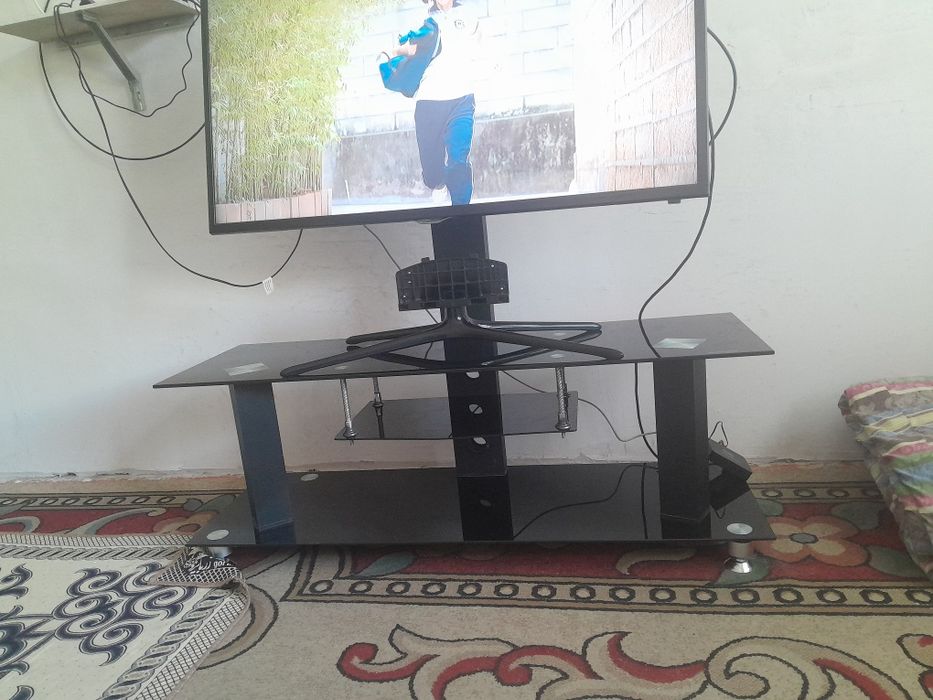 Подставка для телевизора