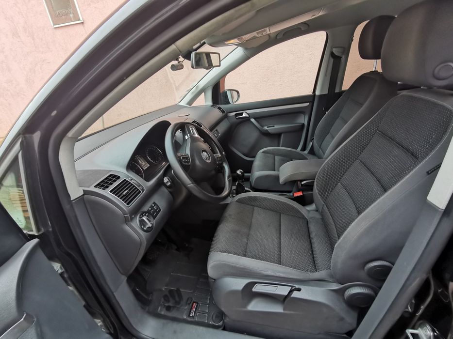 VW Touran 2.0 TDI Bluemotion 2014 140CP