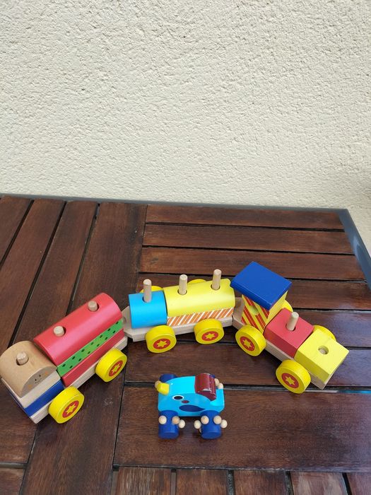 Trenuleț bebeluși lemn