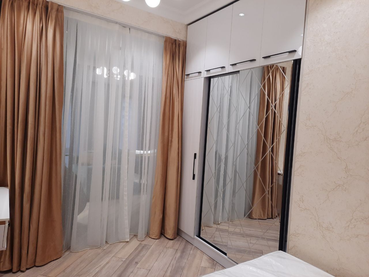 Мирзо Улугбек Ц1 1хона
