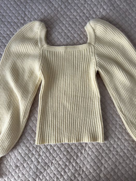 Аккуратная нежная кофта