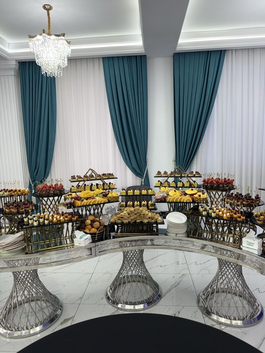 Kofe brek furshet obed catering stol furshetniy prakat beramiza