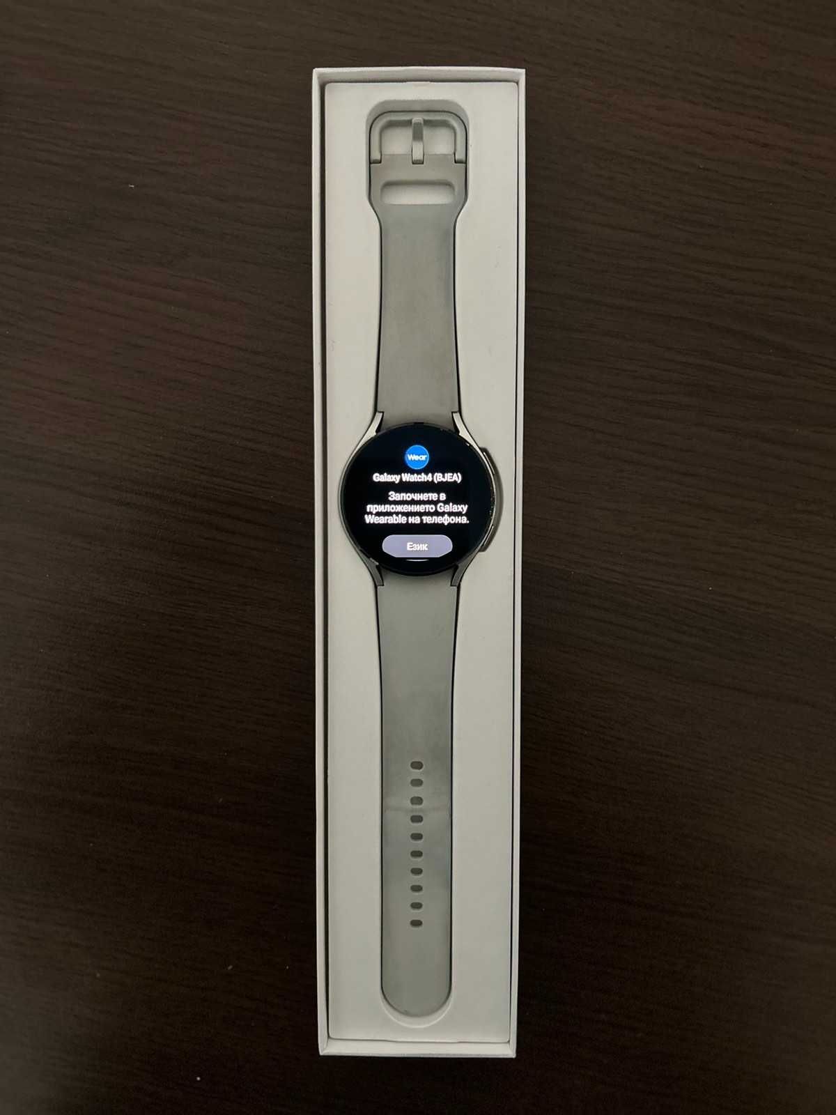 Samsung Galaxy Watch4 44mm LTE (SM-R875)