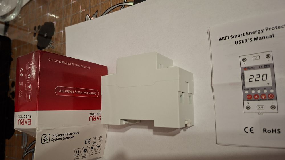Siguranță inteligentă (releu) cu ecran. wi-fi monitorizare /