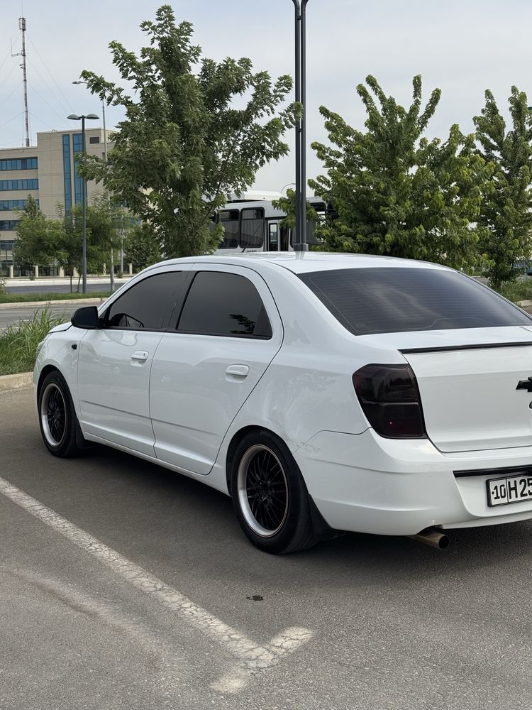 Diska sotiladi R16