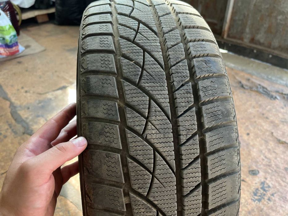 Зимни гуми 2 броя Road X 205/55/16 (Дот 2621)