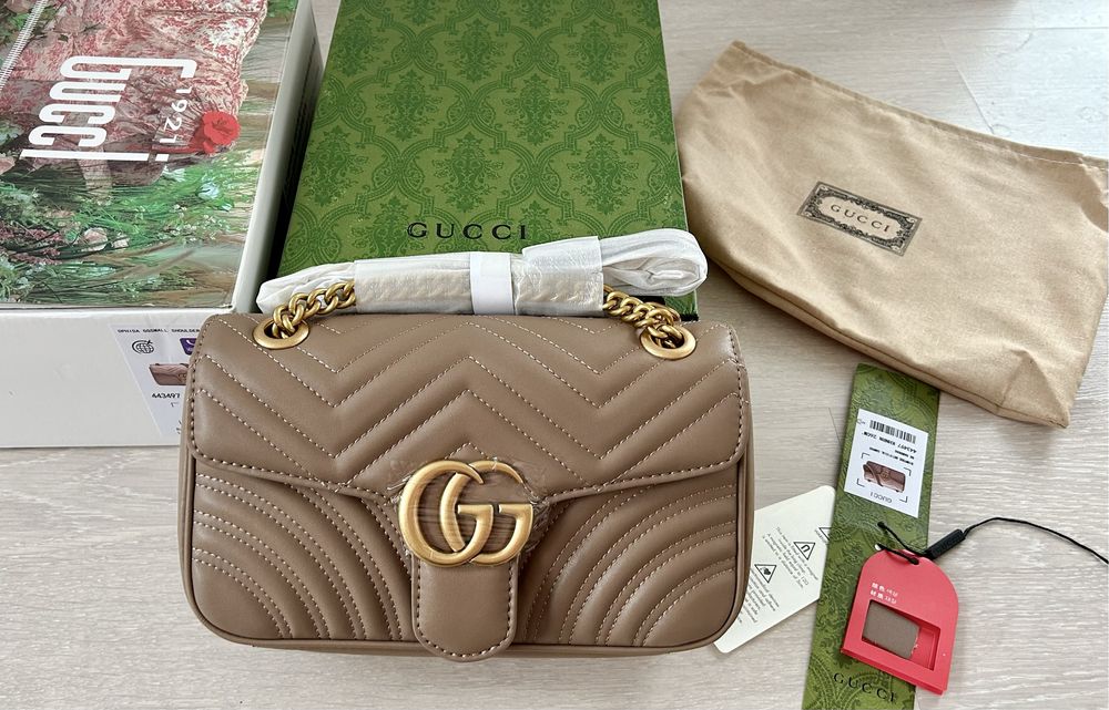 Дамска чанта Gucci - GG Marmont small matelassé