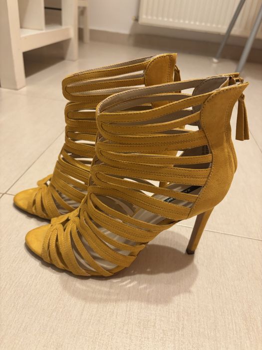 Sandale Zara masura 39