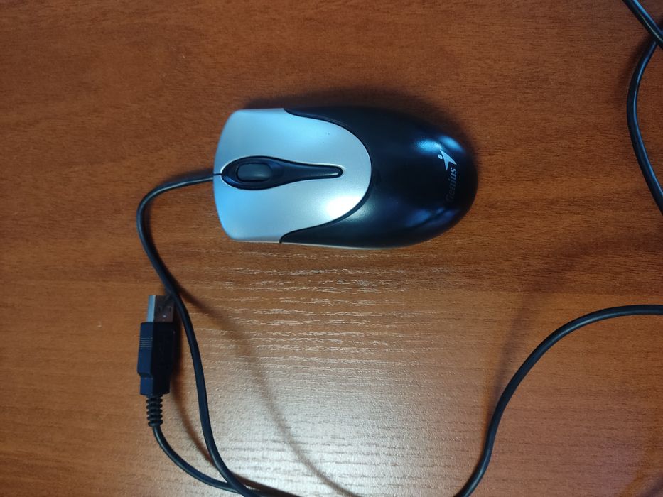 Продам компьютерную мышь