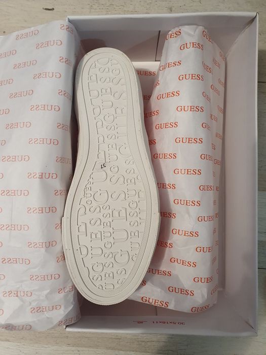 Guess дамски кецове