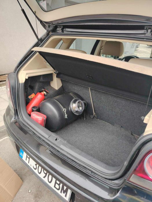 VW Polo 1.4 бензин/газ 75 к.с. 2006 година