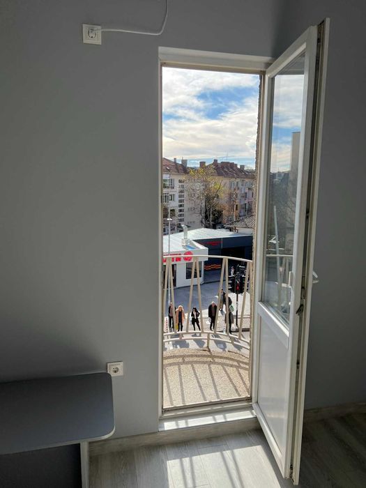 Дава се под наем Офис в Велико Търново, Център - 26 кв.м за 200 € - Снимка #6