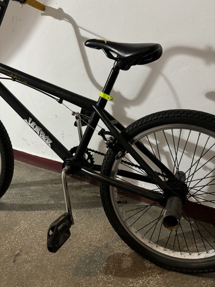 Bicicletă BMX , aproape nouă ,folosita foarte puțin