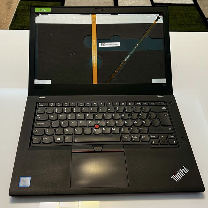 Lenovo ThinkPad T480 8GB RAM 240GB SSD functional fara display