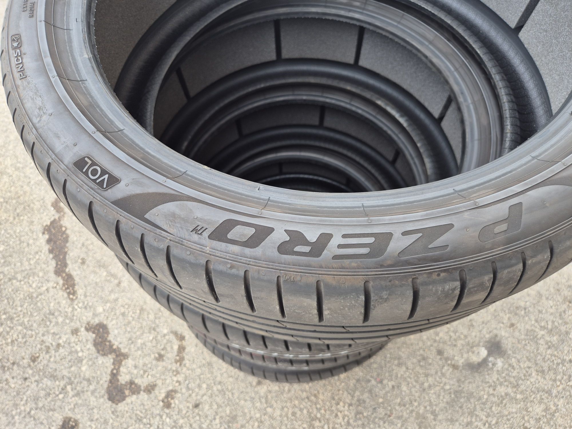 4бр. 255/40/21 Pirelli P Zero летни гуми