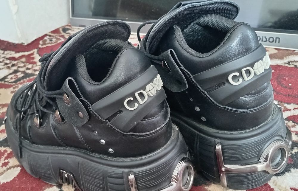 36 razmeri xitoy oyoq kiyimi