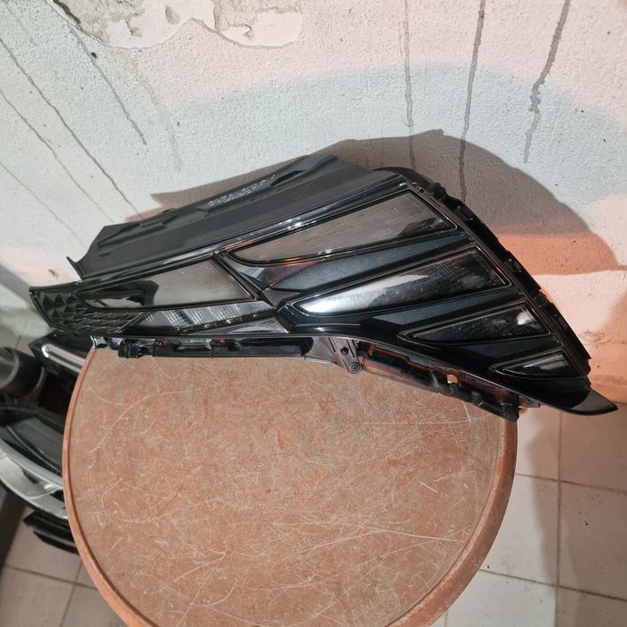 Hyundai Tucson 2022  десен фар дневна светлина