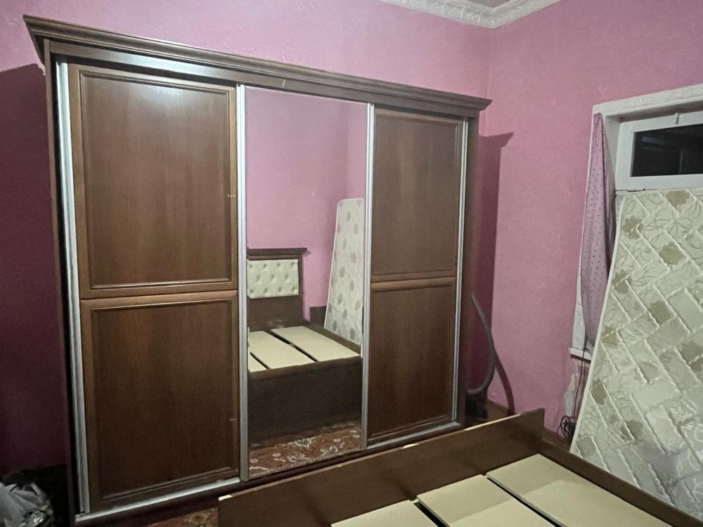 Спальный кравать, шкаф, камод ойна сотилади