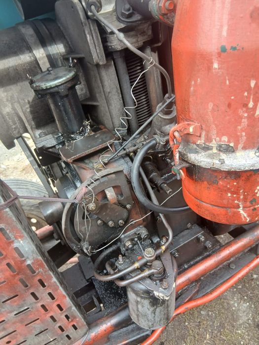 Tractor 35 cai intr-un piston