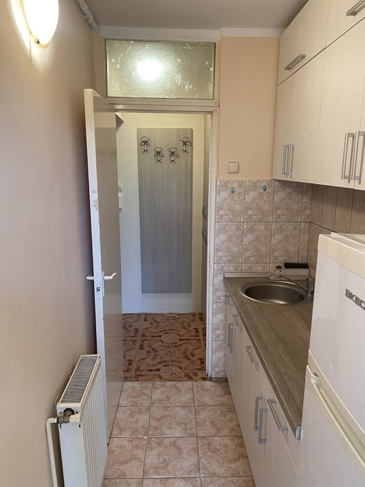 Garsoniera conf. 1 de inchiriat