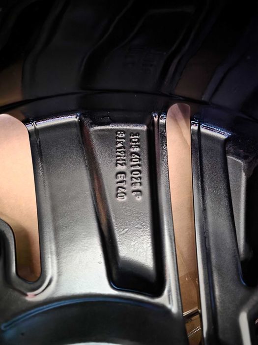 Оригинални джанти за VW 19" Нов лак  5x112 с централен отвор 57.1 мм