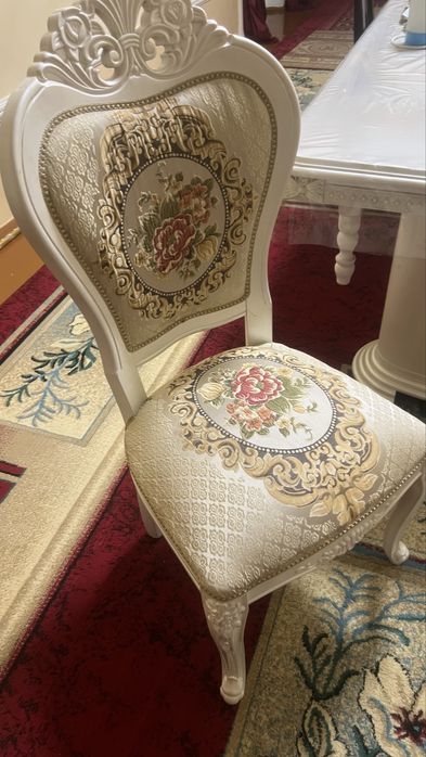 10kiwili stol stul sotiladi holadi ideal