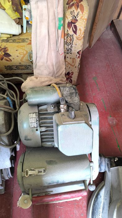 Masina raschetat slefuit, slefuitor parchet si pardoseli Lagler Hummel