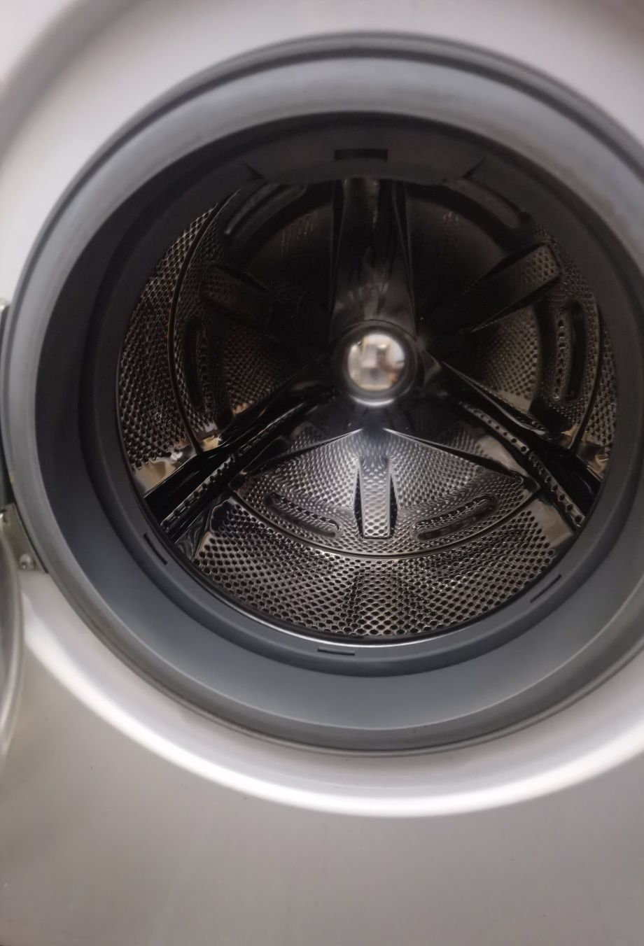 Пералня Whirlpool AWO/D 41105 – в перфектно състояние