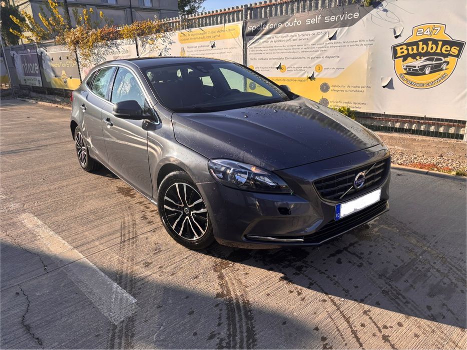 Volvo V40 / 1.6 diesel / 2014