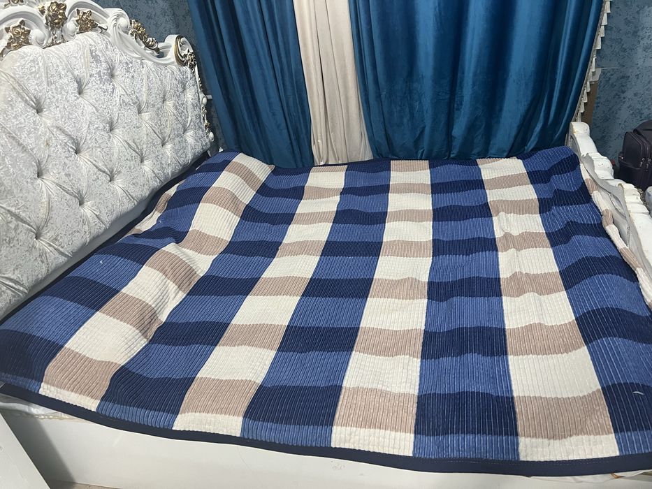 Продам спальный гарнитур