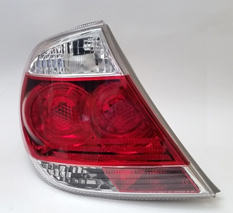 Задний правый и левый  фонарь на Toyota Camry 35 Европа