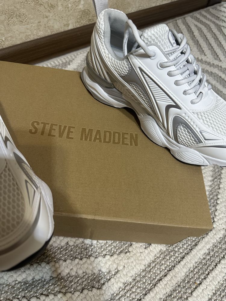 Кроссовки из Америки STEVE MADDEN