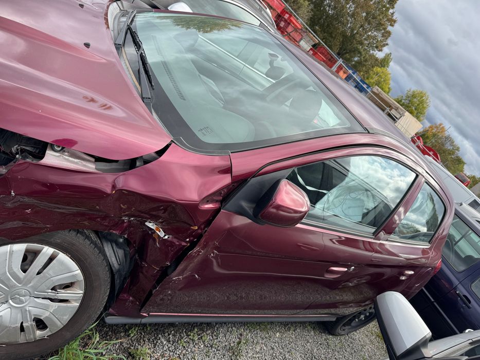 Mitsubishi Space star 1.0i