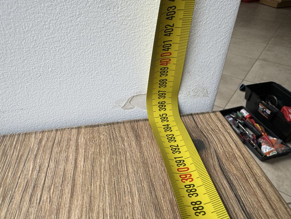 Vând 2 pulturi bar din MDF, noi, nefolosite