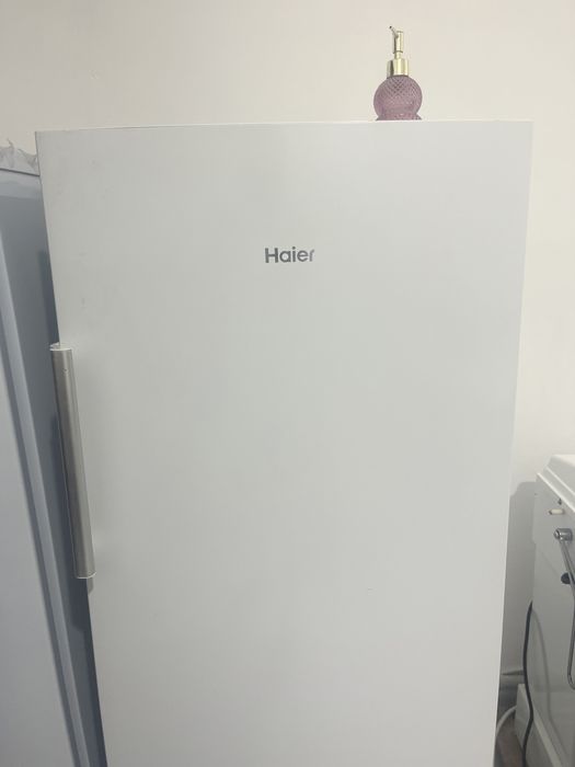 Морозильник Haier вертикальный