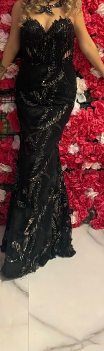 Рокля. Официална дълга рокля.