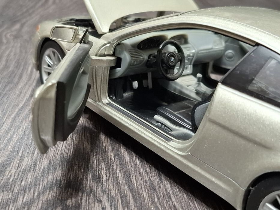 Macheta auto BMW 645Ci coupe 1/18