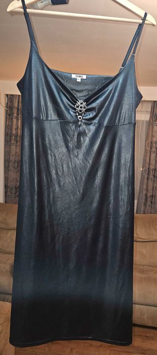 Rochie neagra usor lucioasa, firma  Yokko, marimea XL