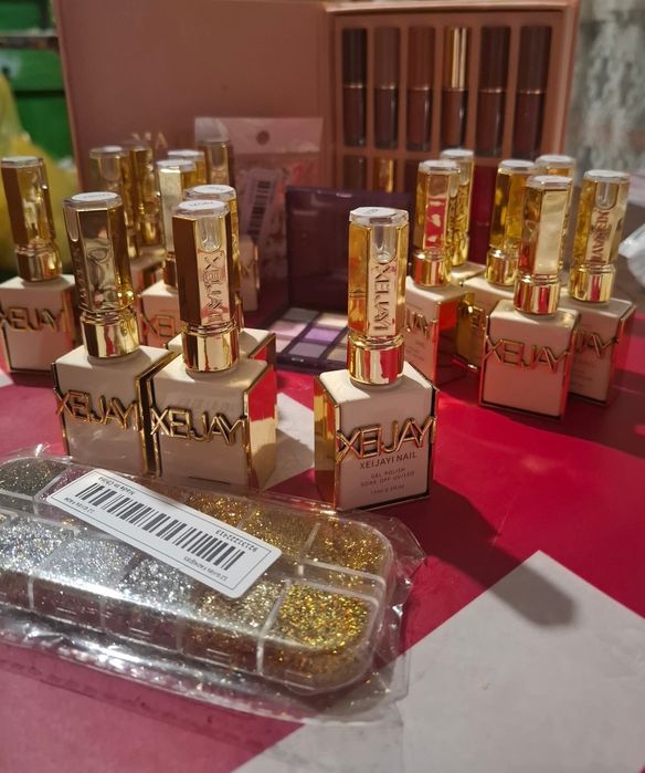 cele mai frumoase modele de unghii