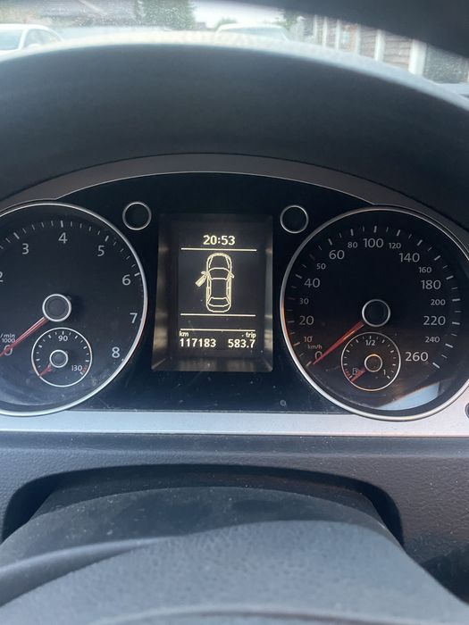 De vinzare paasat b6 2010 1.8 benzina