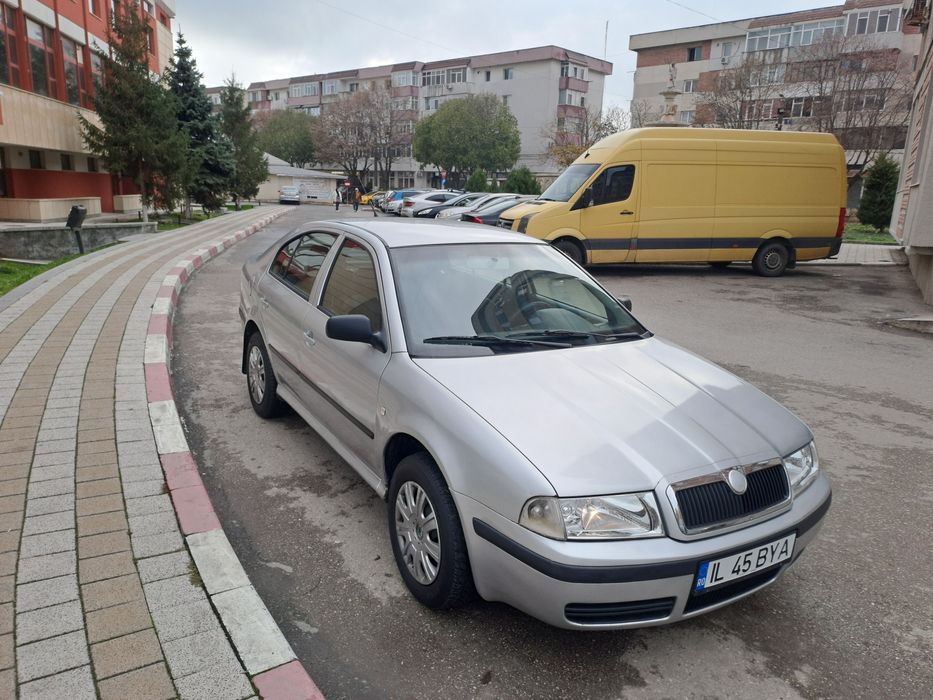Vand skoda octavia an 2007 motor 1.9tdi ALH foarte bine intretinuta