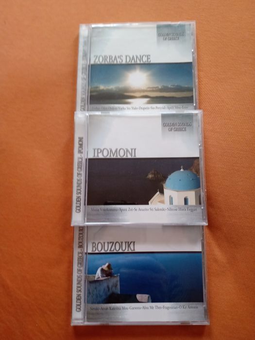 Muzica frantuzeasca, greceasca, clasica, dansuri și educative.