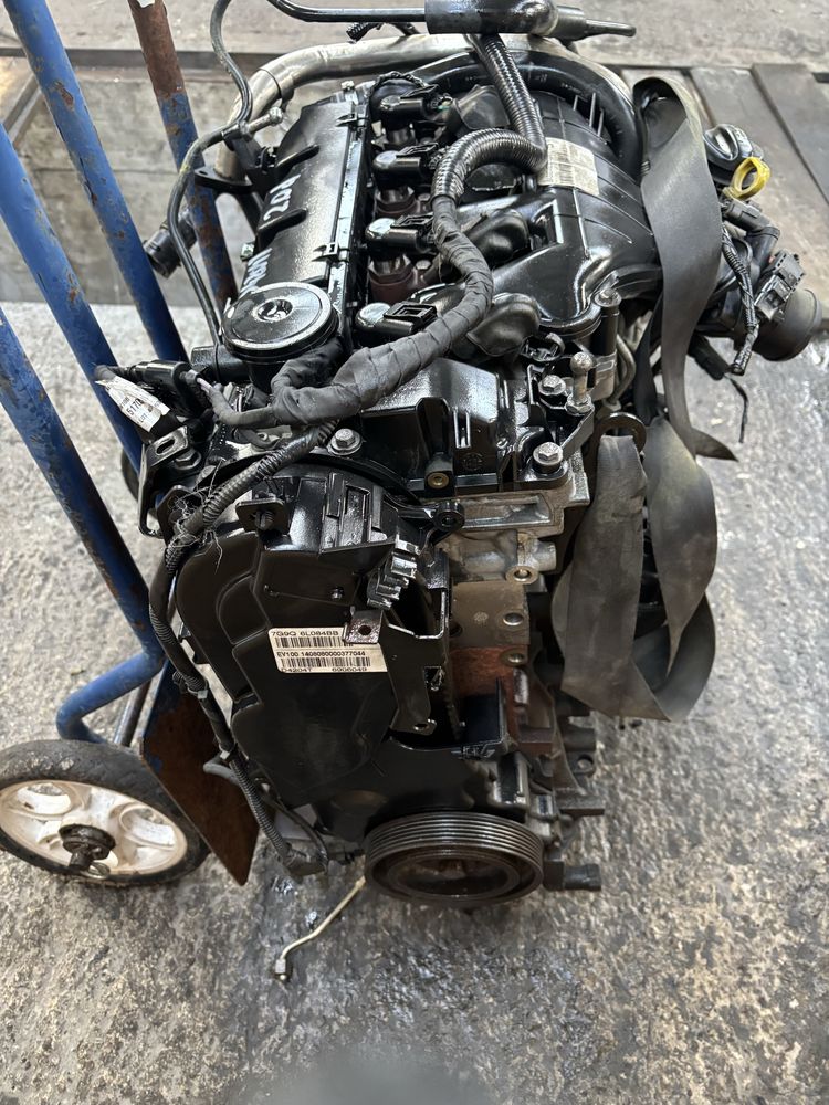 motor ford volvo 2.0 cod D4204T  dezmembrari ford
