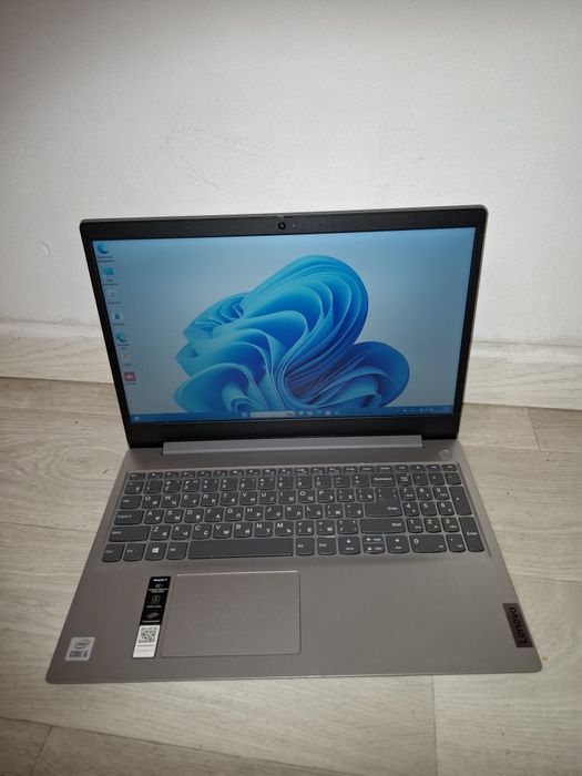 Мощный ноутбук Lenovo i5-1035G1 1.0Ghz озу 8 Гб DDR4