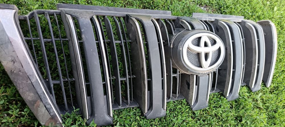 Продам решётку радиатора