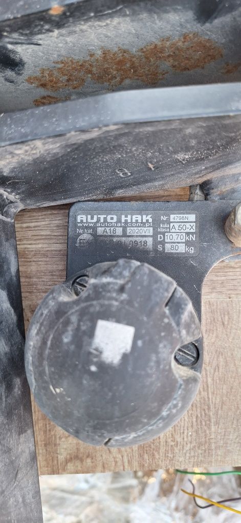 Теглич за ауди..