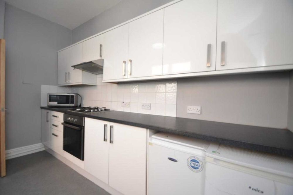 Дава се под наем Двустаен апартамент в София, Център - 57 кв.м за 397.8 € - Снимка #1